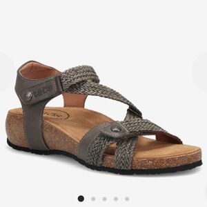Taos Gray Sandals for Women
